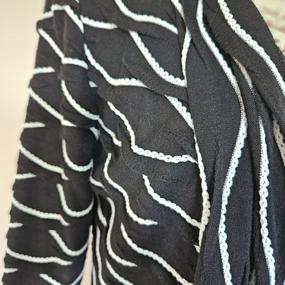 Black/White Open Cardigan - Picture 3 of 9